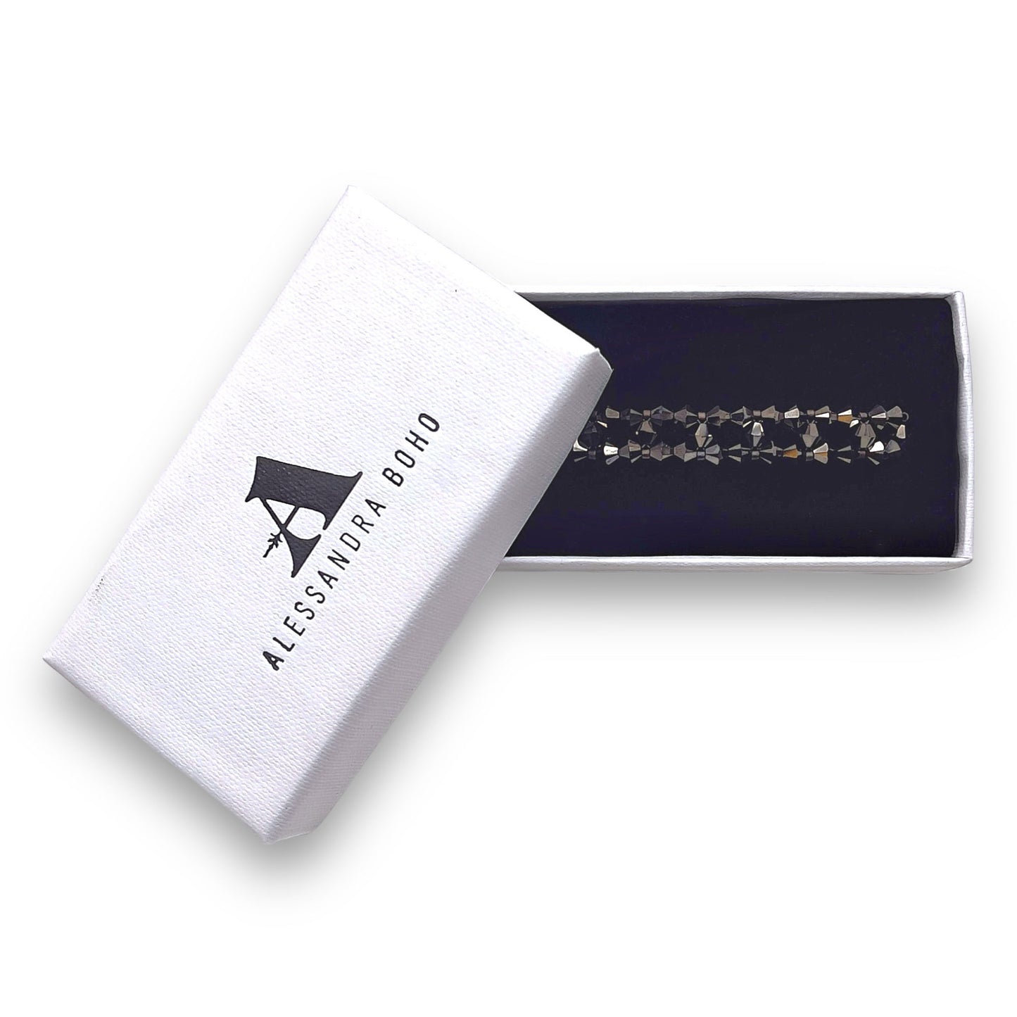 Pulsera con Swarovski, Miyuki y Plata con Baño de Oro en Cordón Negro