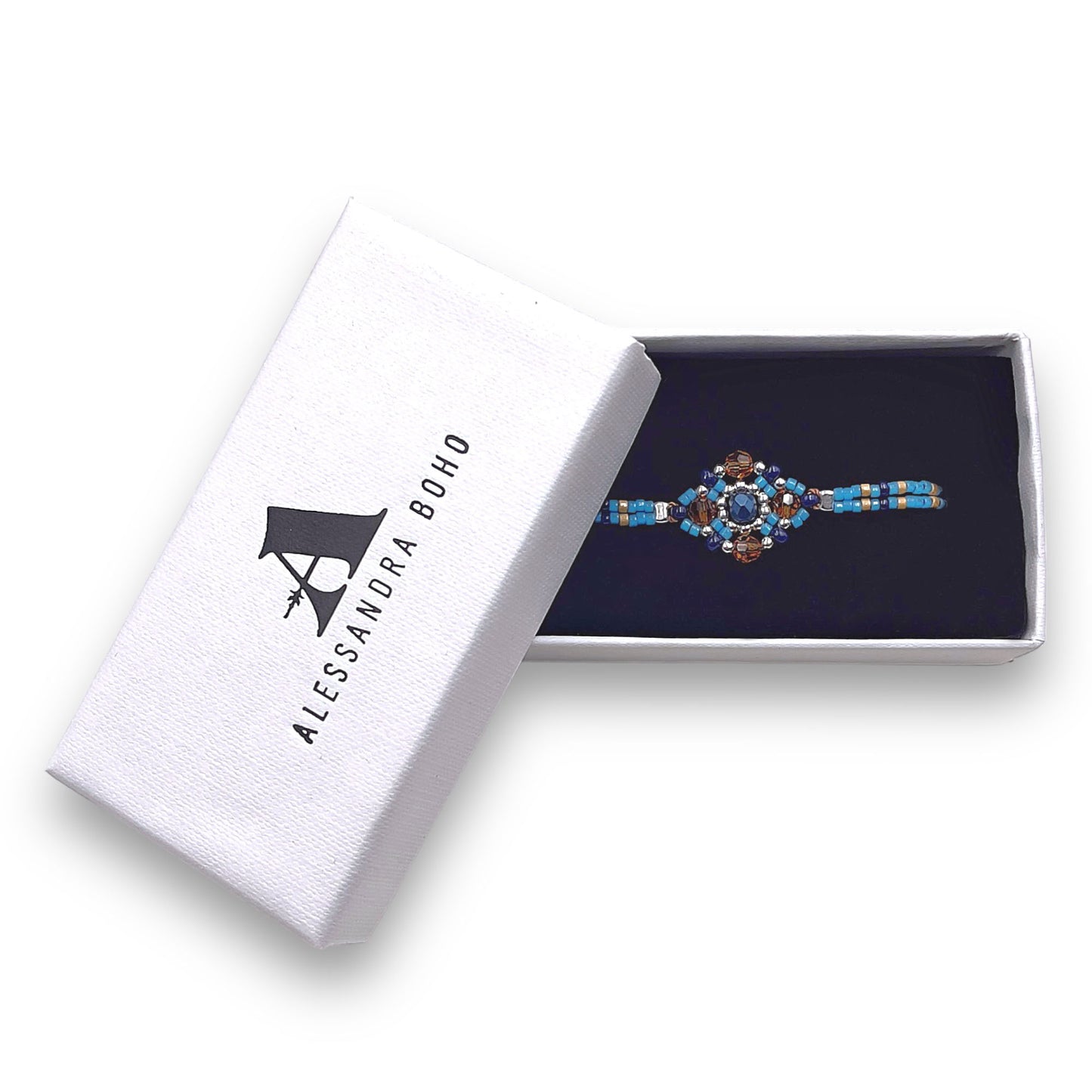 Pulsera con Swarovski, Miyuki y Mini Medalla de San Judas Tadeo en Cordón Marrón
