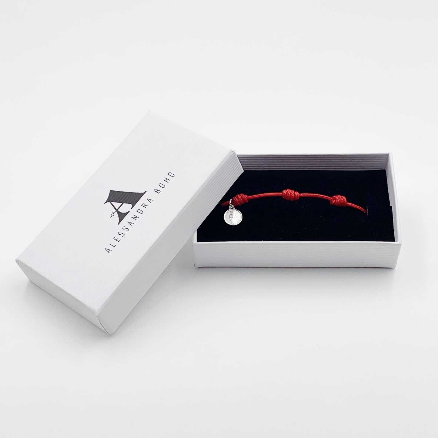 Pulsera Roja con 7 Nudos con Mini Medalla de San Judas Tadeo