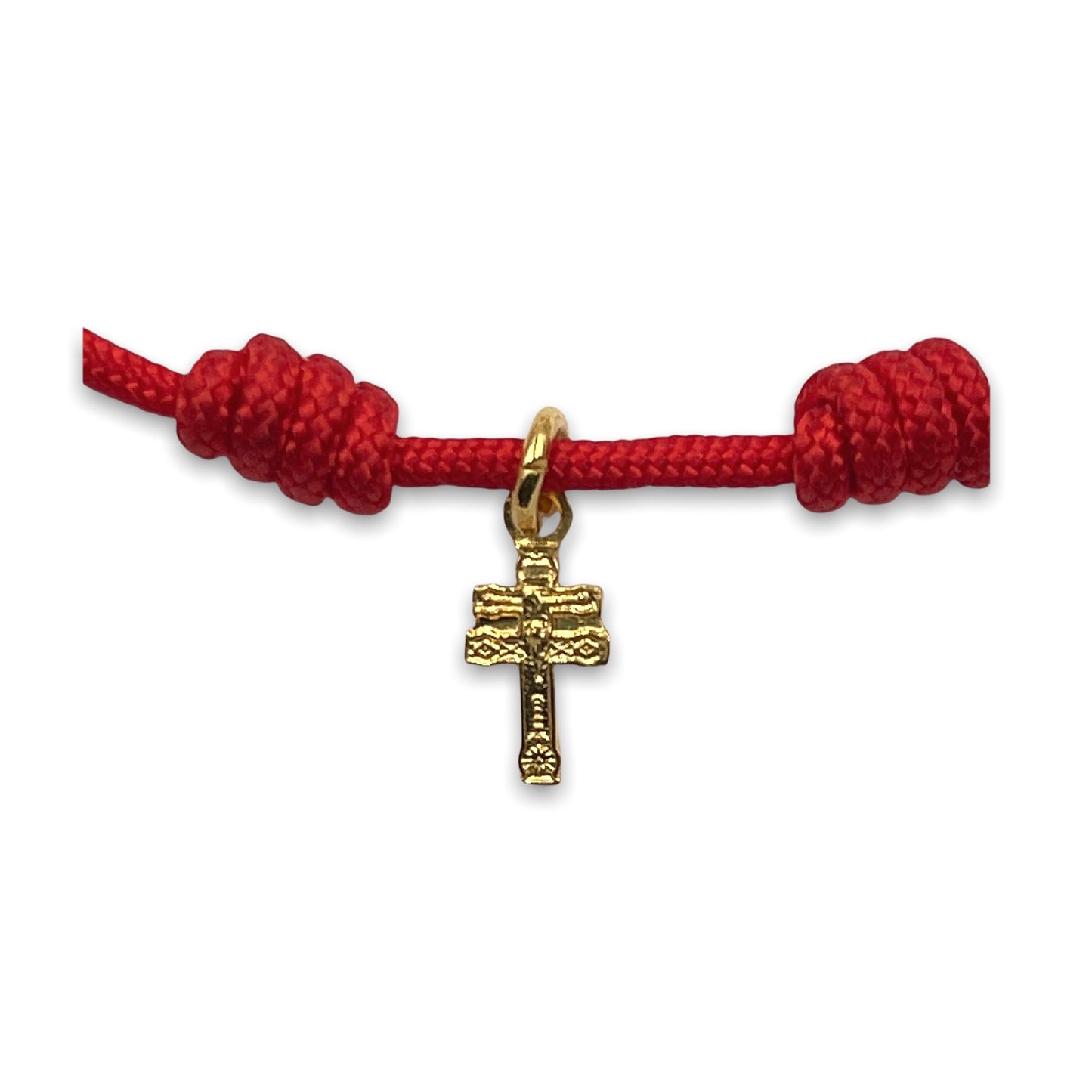Pulsera Roja con 7 Nudos con Mini Cruz de Caravaca con Baño de oro