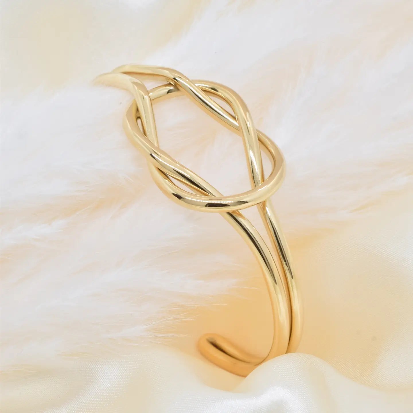 Brazalete Nudo Dorado