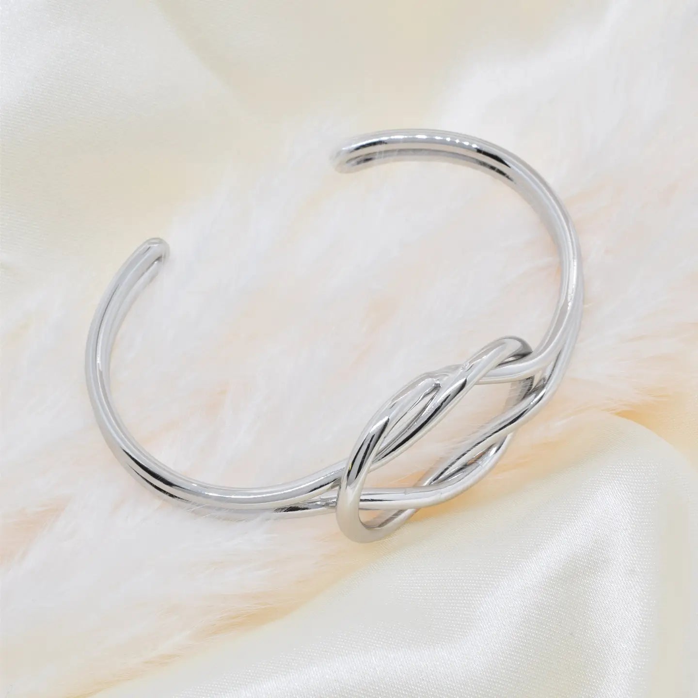 Brazalete Nudo Plateado