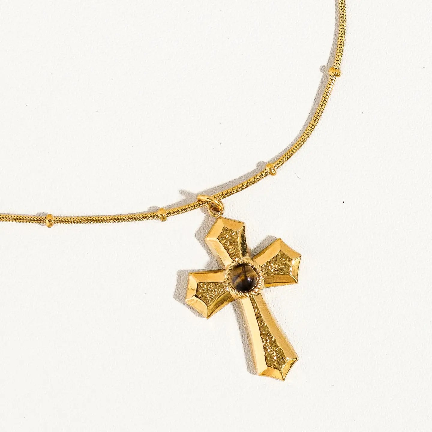 Collar Cruz con Ojo de Tigre
