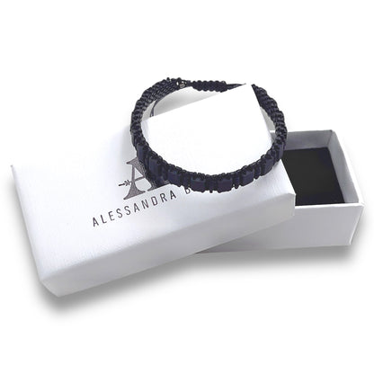 Pulsera negra de hombre presentada en estuche Alessandra Boho