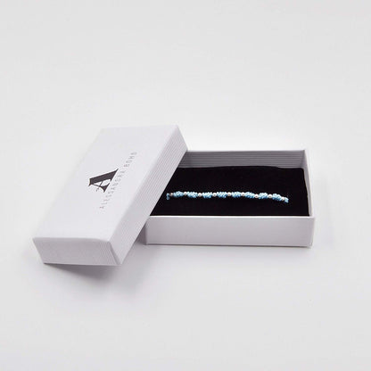 Pulsera Azul Turquesa con Mini Medalla de San Judas Tadeo y Cuentas de Plata