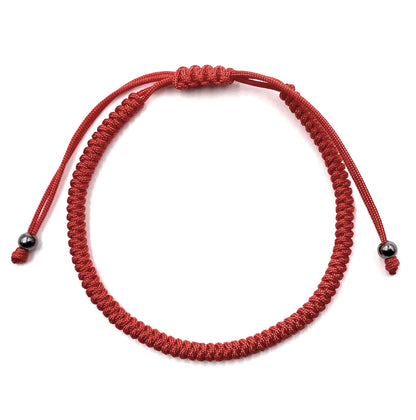 Pulsera unisex de cordón rojo fino con terminaciones de plata negra