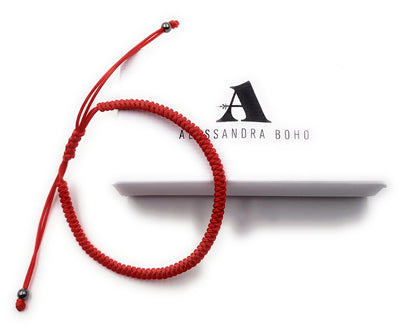 Pulsera de cordón rojo de 1,2 mm fuera del estuche