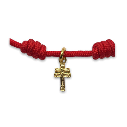 Pulsera Roja con 7 Nudos con Mini Cruz de Caravaca con Baño de oro